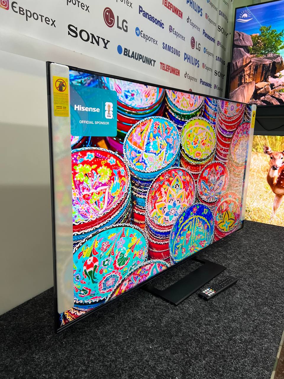 новий телевізор Hisense 65U7Q QLED Mini-LED - фото 2