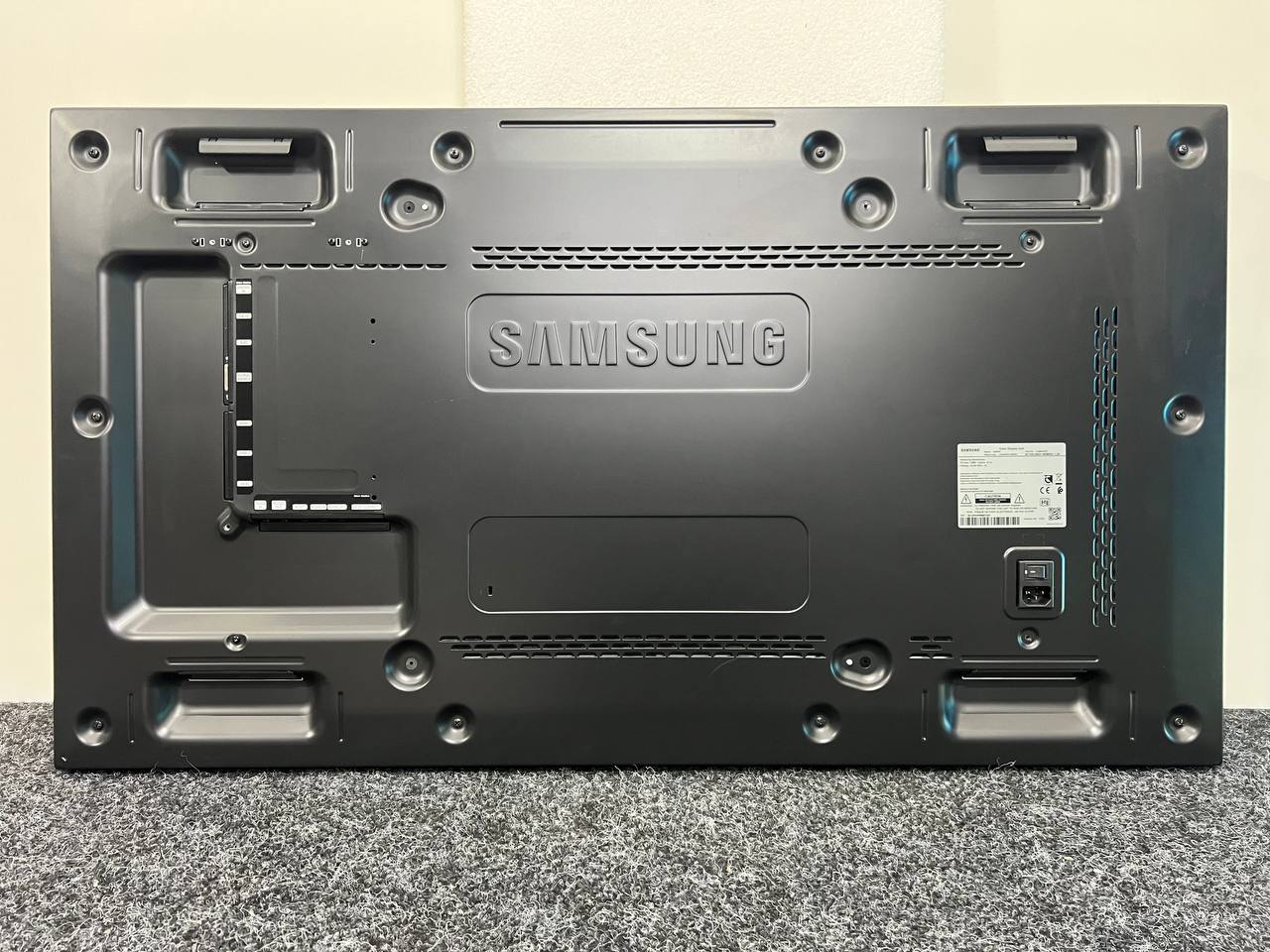 Монітор Samsung UH46F5 - фото 5