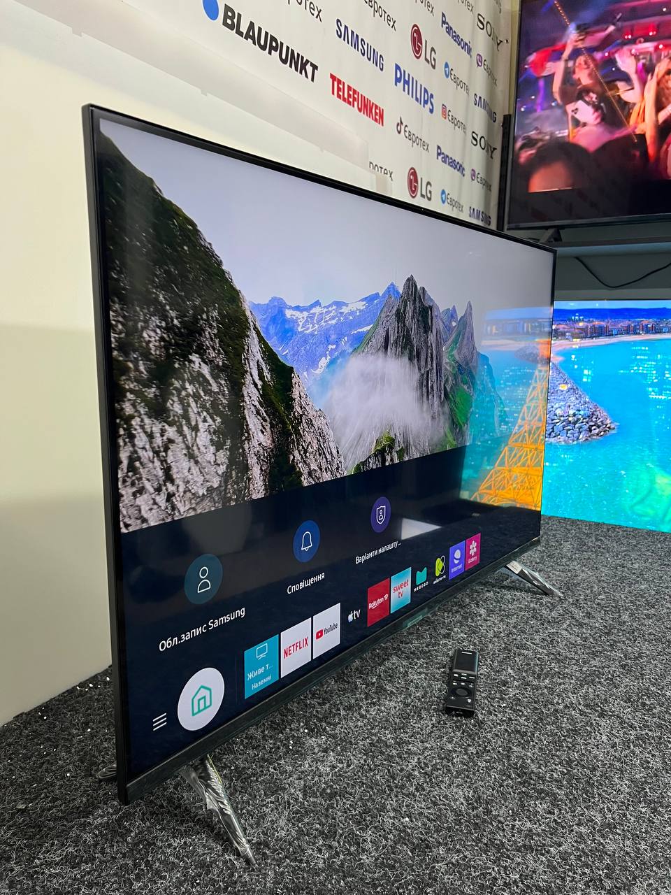 Телевізор Samsung UE43AU7090U - фото 4