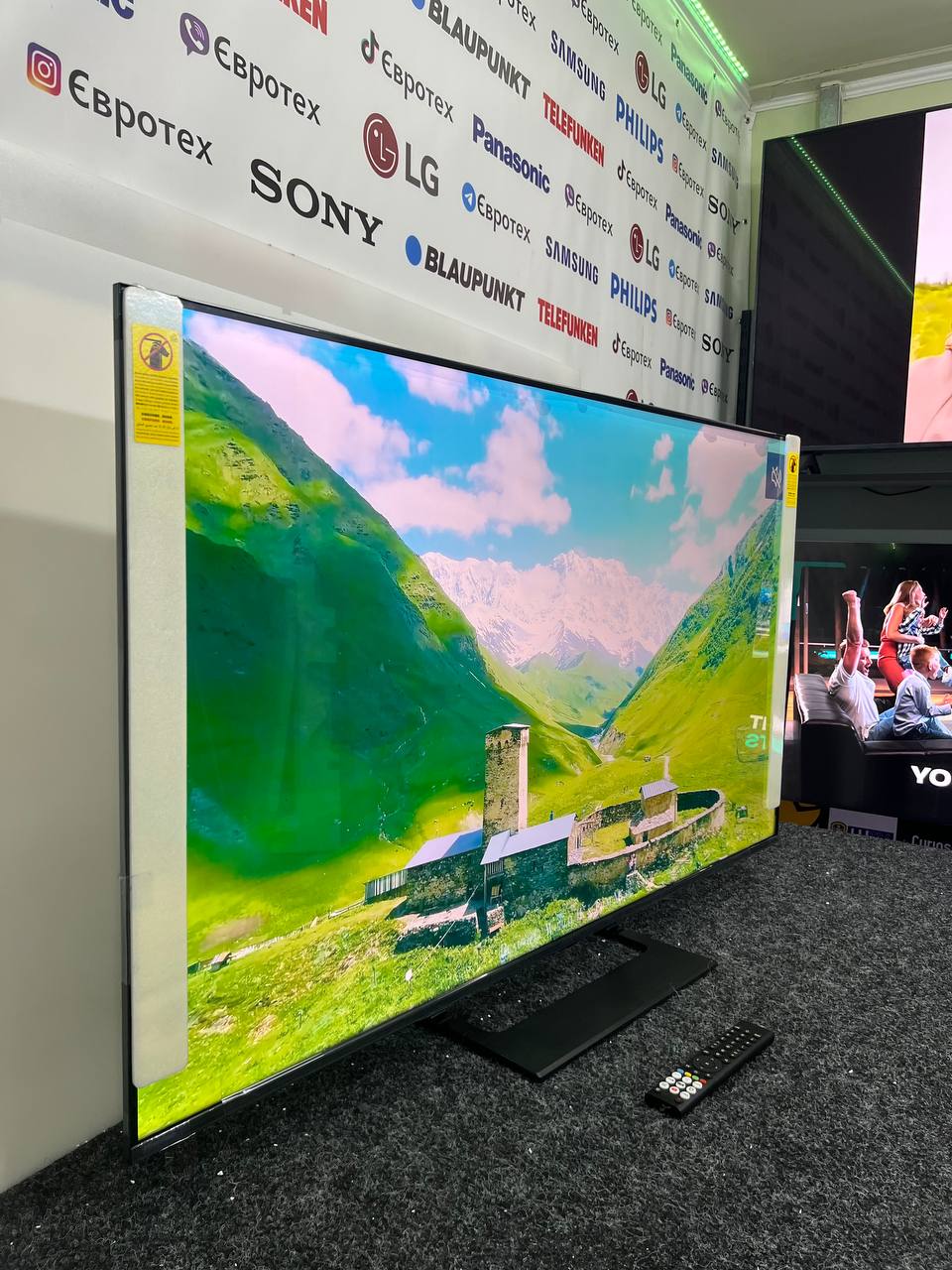 Телевізор Hisense 55A7Q QLED - фото 3