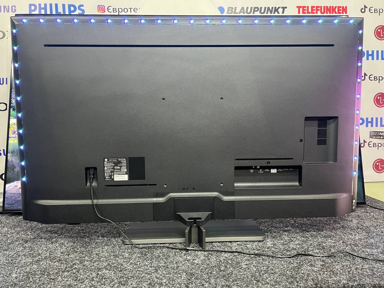 Телевізор Philips 55PUS8808/12  - фото 5