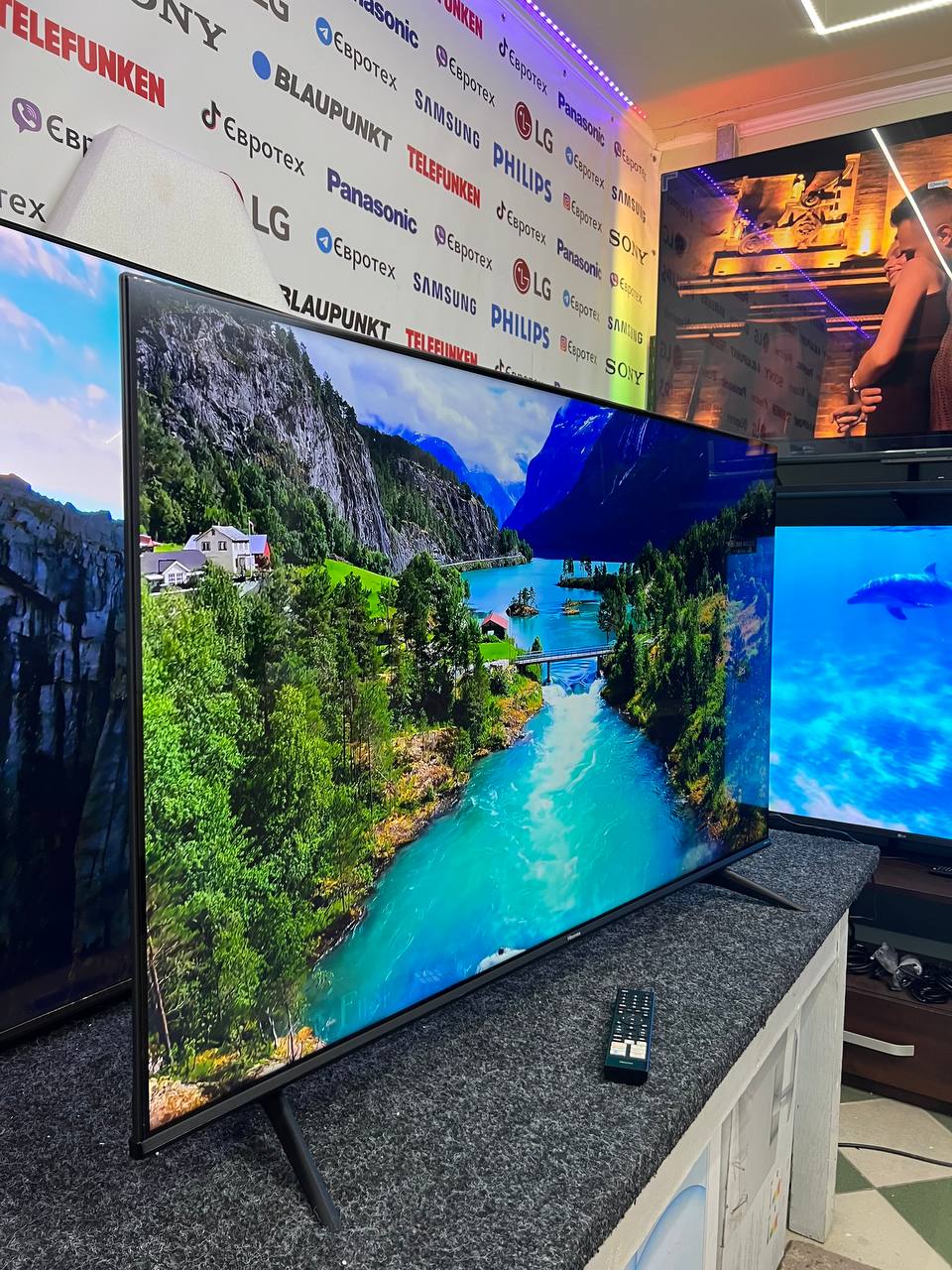 Телевізор Hisense 55A67H - фото 3