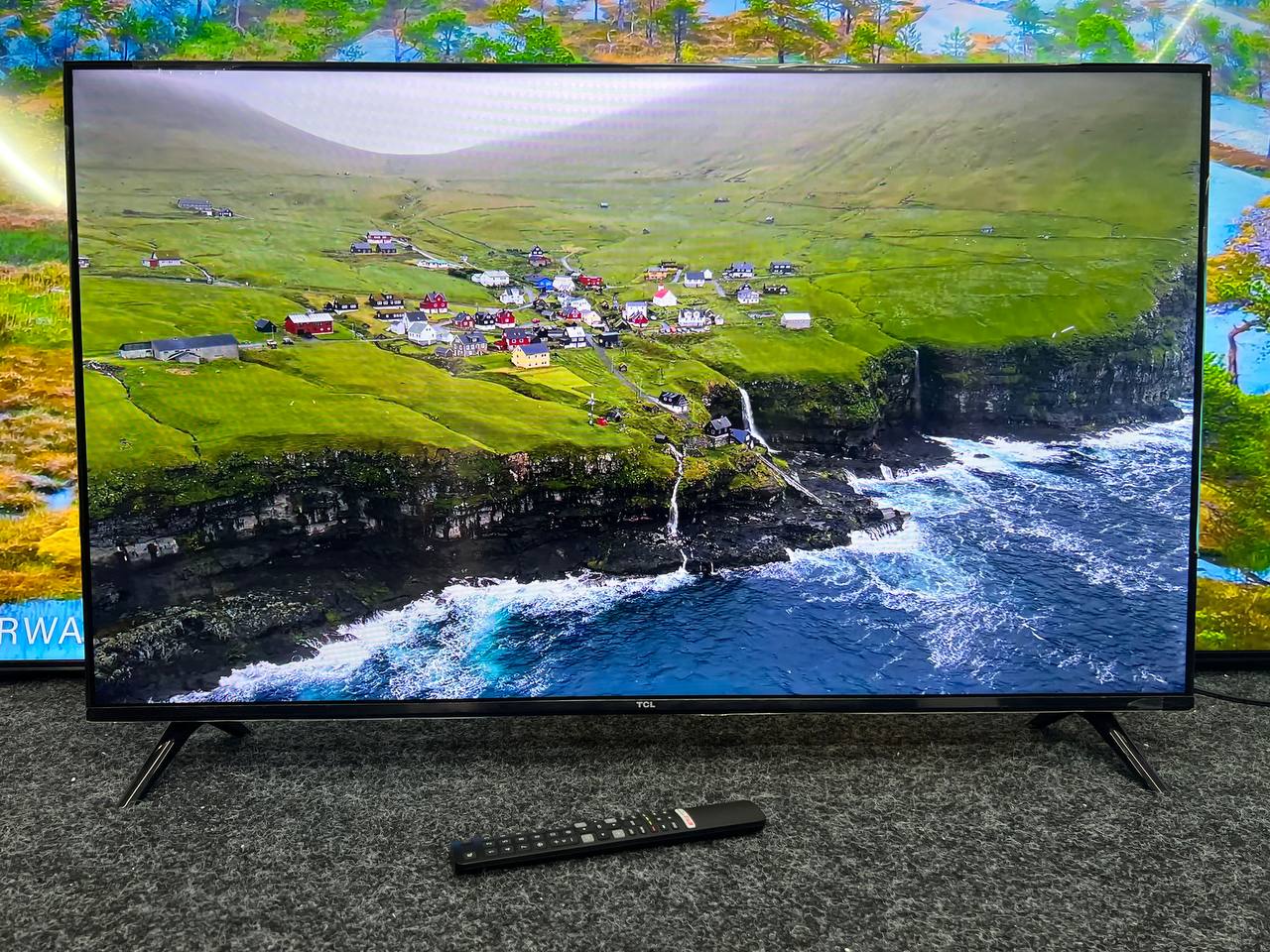 Телевізор TCL 43L5A  FHD