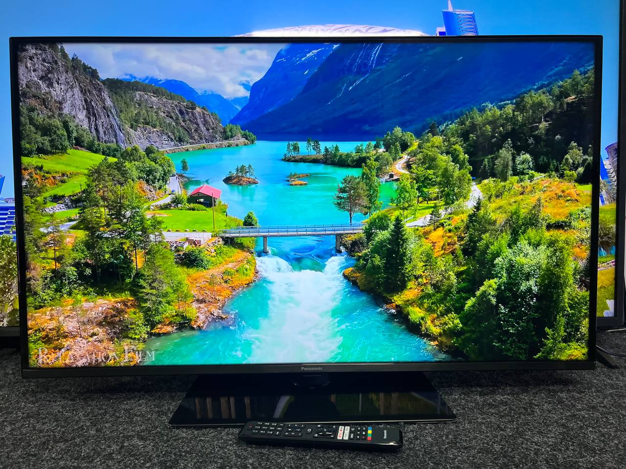 Телевізор Panasonic TN-43W70AEZ