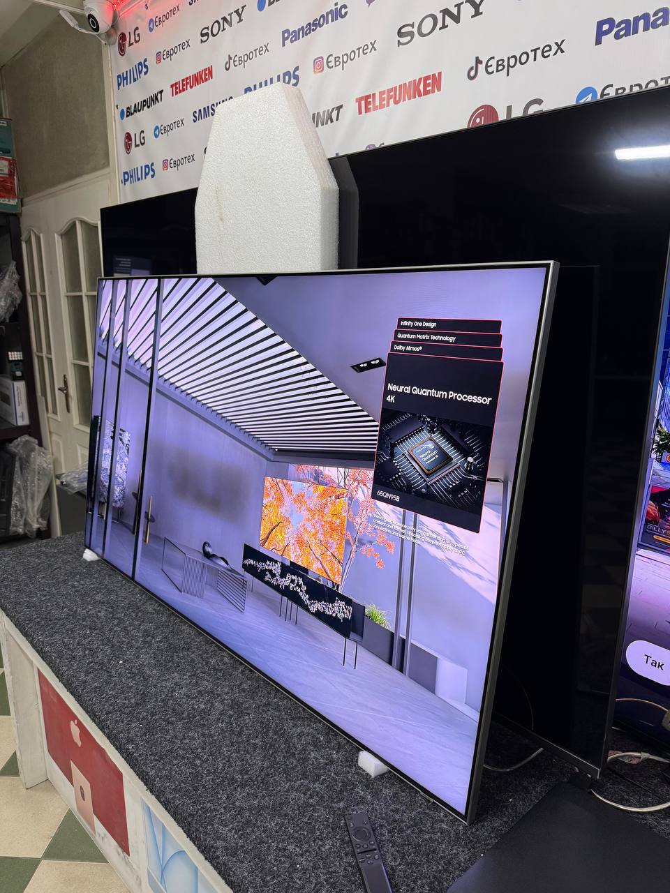 Телевізор Samsung QE65QN95BATXZT Neo QLED