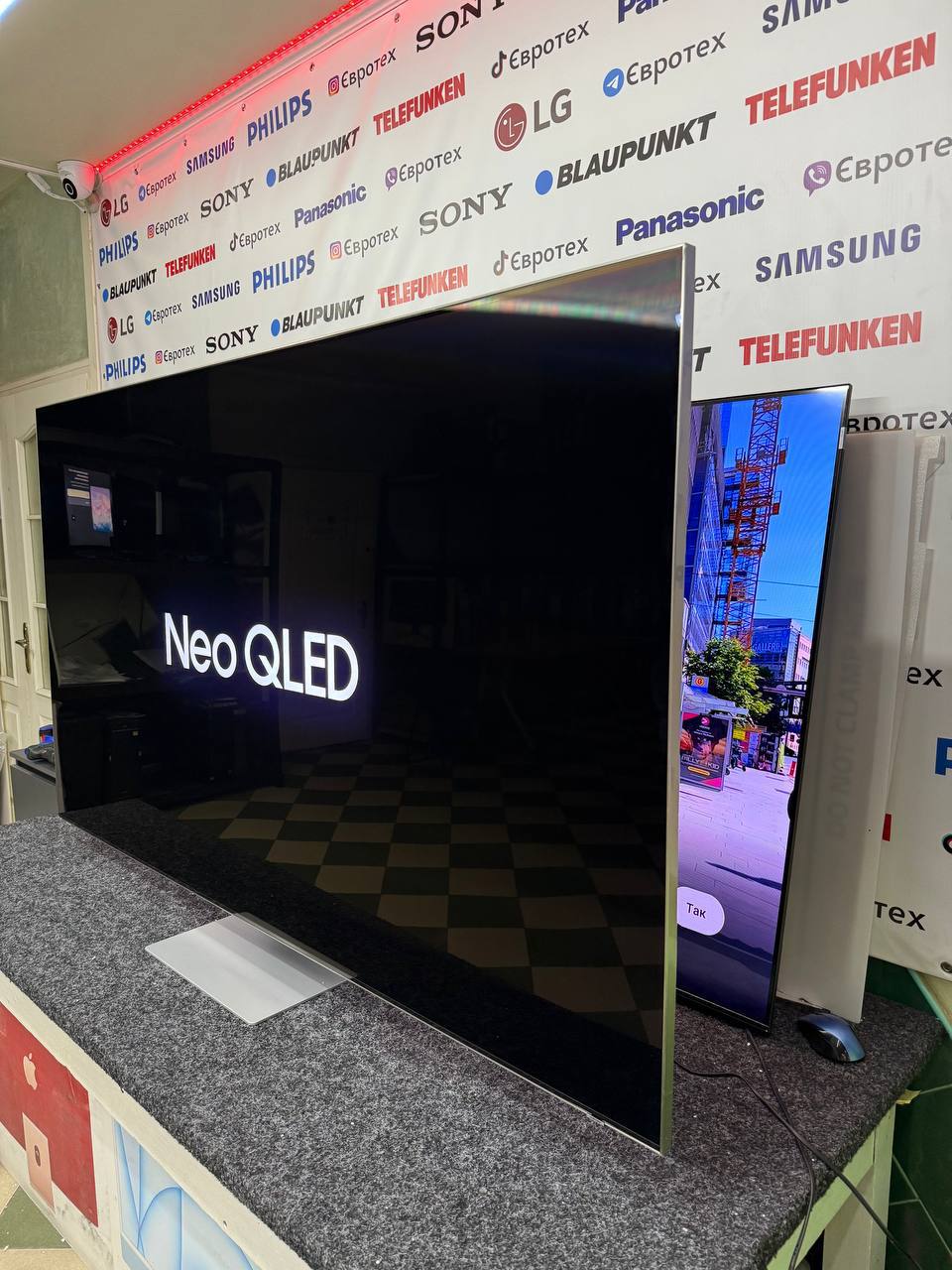 Телевізор Samsung QE75QN95C Neo QLED - фото 7