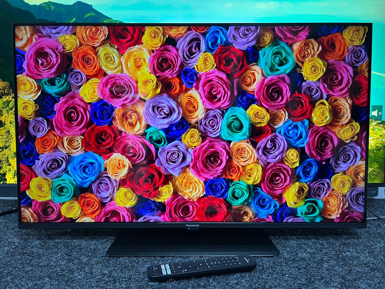 Телевізор Panasonic TV-43W80AEZ QLED - фото 2