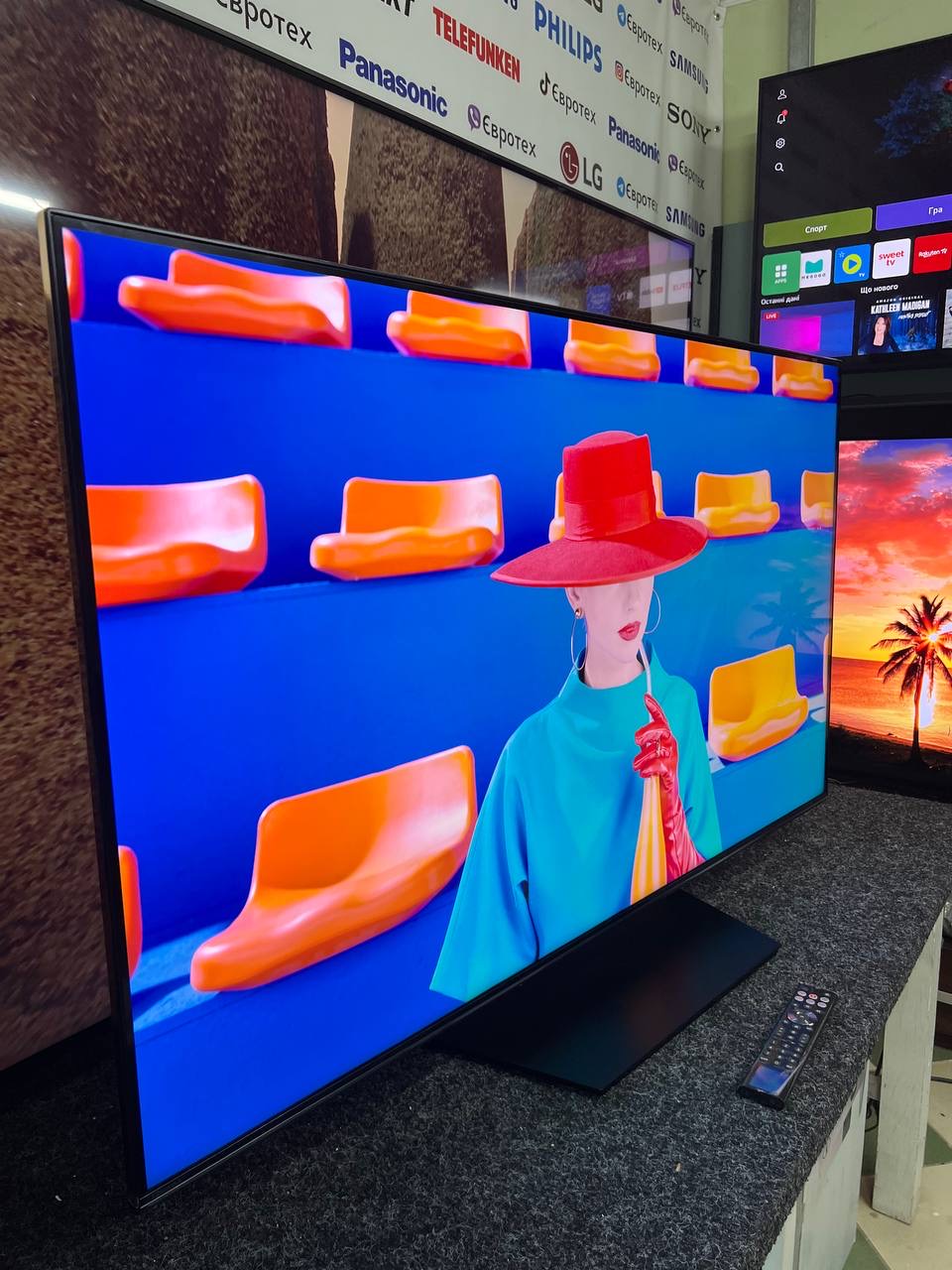Телевізор Hisense  55U7NQ  - фото 3