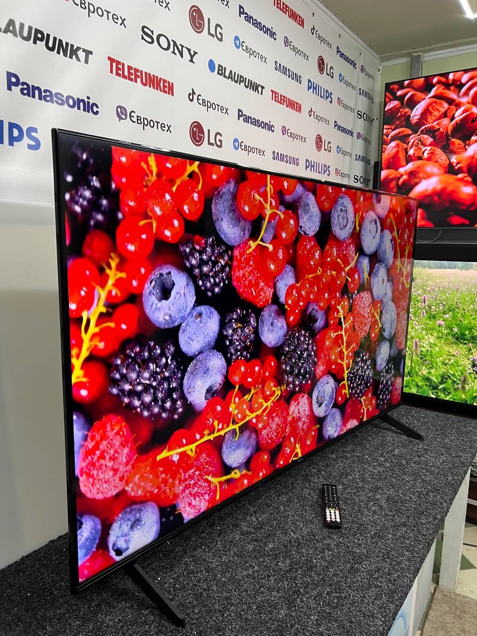 Телевізор Hisense 70E6KT - фото 4