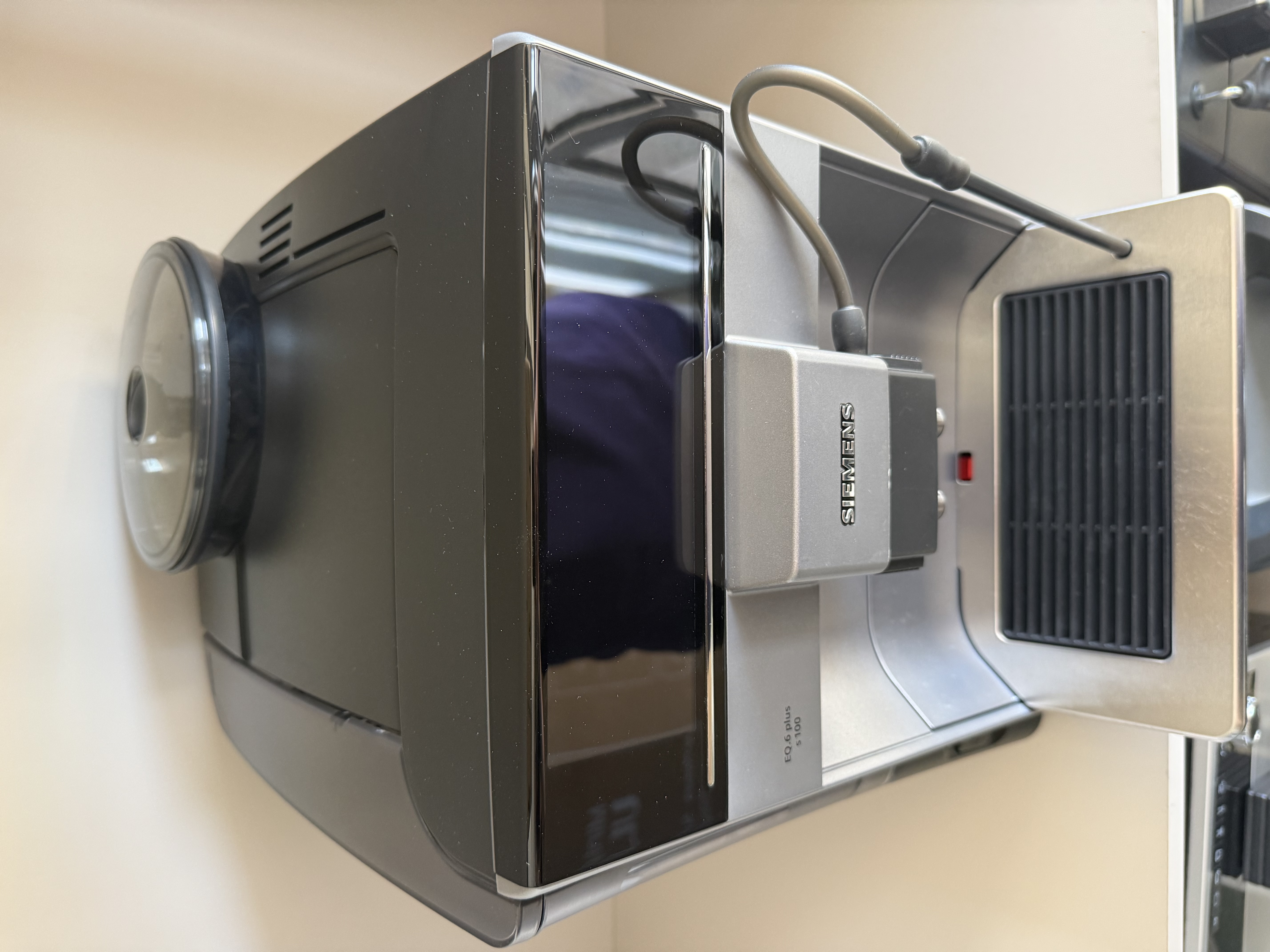 Кавомашина Siemens EQ.6 Plus S100 - фото 2